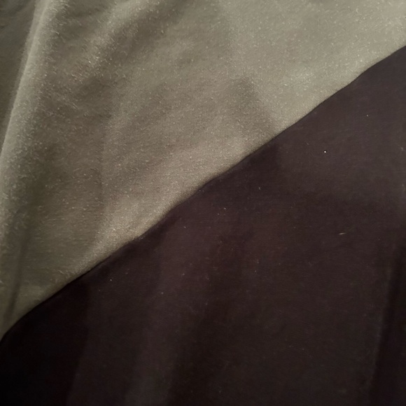 Summersalt sweatshirt size large - Picture 2 of 5